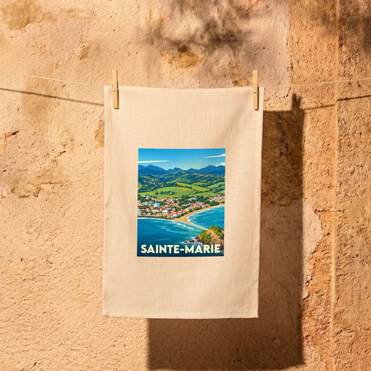 Torchon souvenir de la ville de Sainte-Marie avec une illustration stylisée.