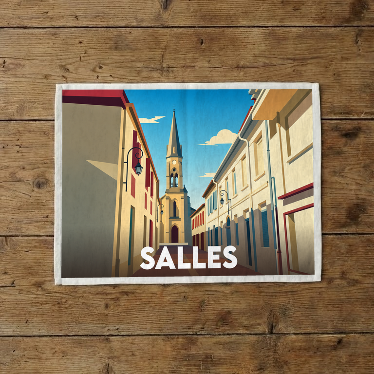 Torchon souvenir de la ville de Salles illustrant une ruelle menant à l'église.