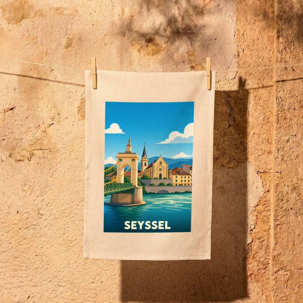 Torchon souvenir de la ville de Seyssel illustré par une vue stylisée de son pont et de son église en bord de Rhône.