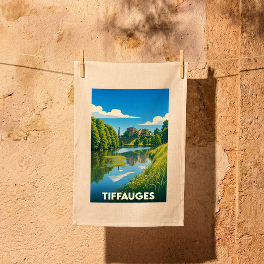 Torchon souvenir de la ville de Tiffauges orné d'une illustration stylisée du château et de sa rivière.
