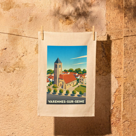 Torchon souvenir de la ville de Varennes-sur-Seine avec une illustration stylisée de son église.