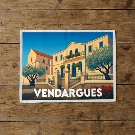 Torchon souvenir de la ville de Vendargues orné d'une illustration stylisée de son architecture locale.