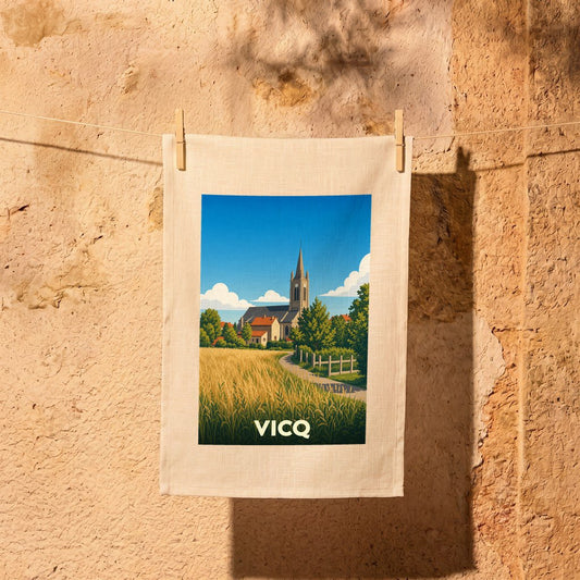 Torchon souvenir de la ville de Vicq orné d'une illustration stylisée de son église et de ses champs.