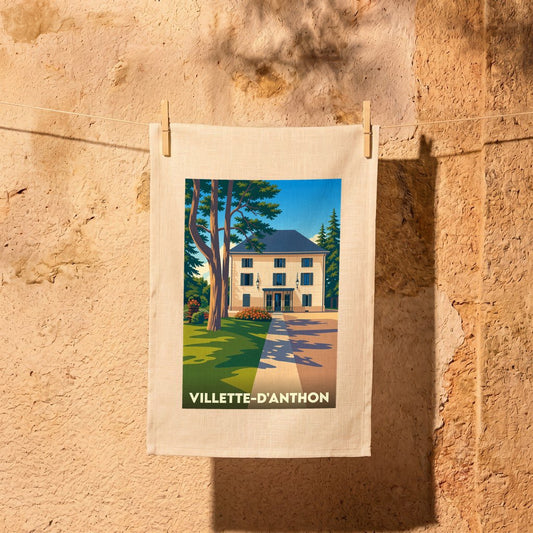 Torchon souvenir de la ville de Villette-d'Anthon avec une illustration stylisée d'une demeure bourgeoise.