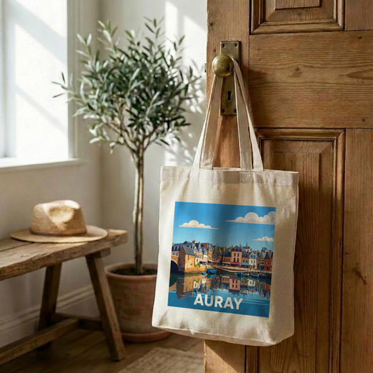 Tote bag souvenir de la ville d'Auray avec une illustration stylisée de son port.