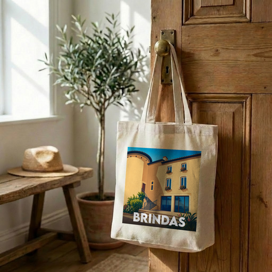 Tote bag souvenir de la ville de Brindas avec une illustration stylisée d'un bâtiment local.