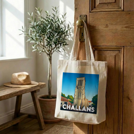 Tote bag souvenir de la ville de Challans avec une illustration stylisée.