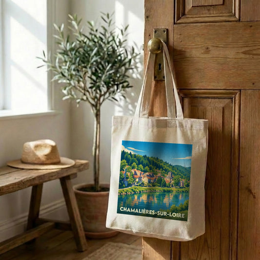 Tote bag souvenir de la ville de Chamalières-sur-Loire avec une illustration stylisée d'un paysage de bord de fleuve.