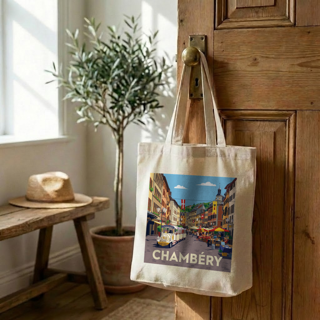 Tote bag souvenir de la ville de Chambéry avec une illustration stylisée.