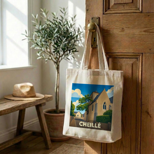 Tote bag souvenir de la ville de Cheillé avec une illustration stylisée.