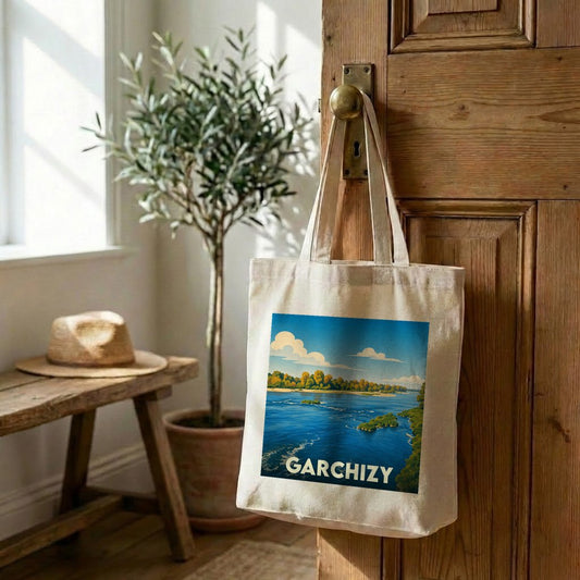 Tote bag souvenir de la ville de Garchizy avec une illustration stylisée d'un paysage de rivière.