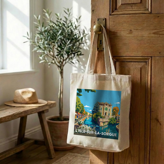 Tote bag souvenir de la ville de L'Isle-sur-la-Sorgue avec une illustration stylisée.