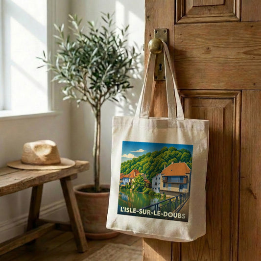 Tote bag souvenir de la ville de L'Isle-sur-le-Doubs avec une illustration stylisée d'un paysage fluvial.