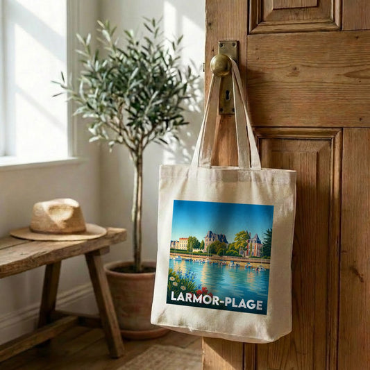 Sac cabas souvenir de la ville de Larmor-Plage avec une illustration stylisée d'un port.