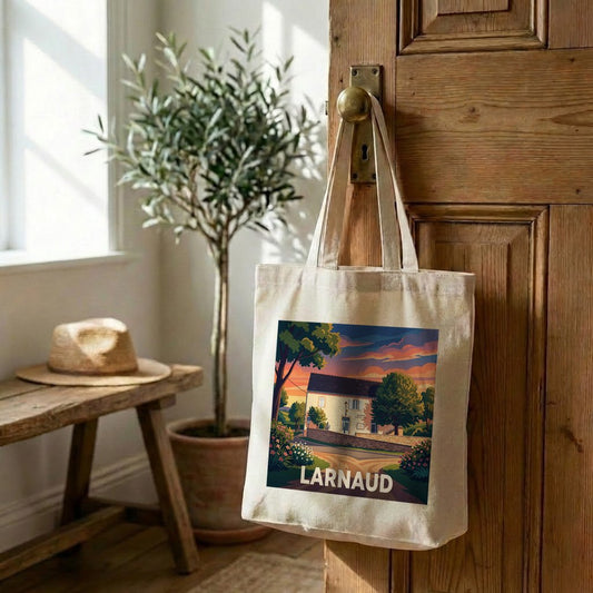 Tote bag souvenir de la ville de Larnaud avec une illustration stylisée.