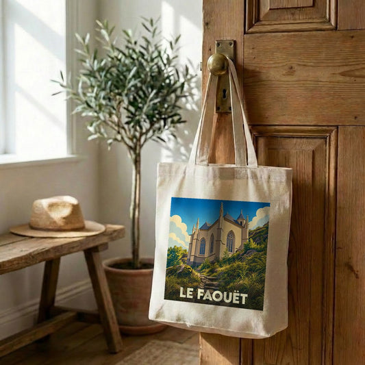 Tote bag souvenir de la ville de Le Faouët avec une illustration stylisée d'une chapelle.