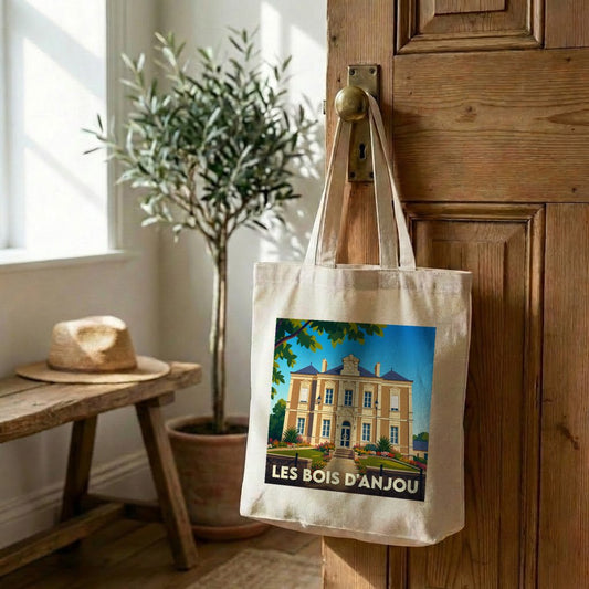 Tote bag souvenir de la ville de Les Bois d'Anjou avec une illustration stylisée d'une bâtisse historique.