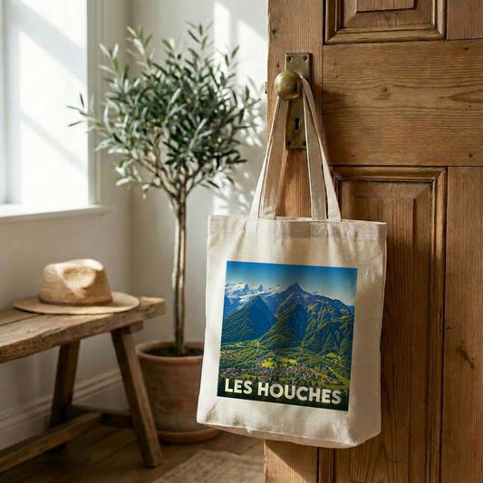 Tote bag souvenir de la ville de Les Houches avec une illustration de paysages montagneux.