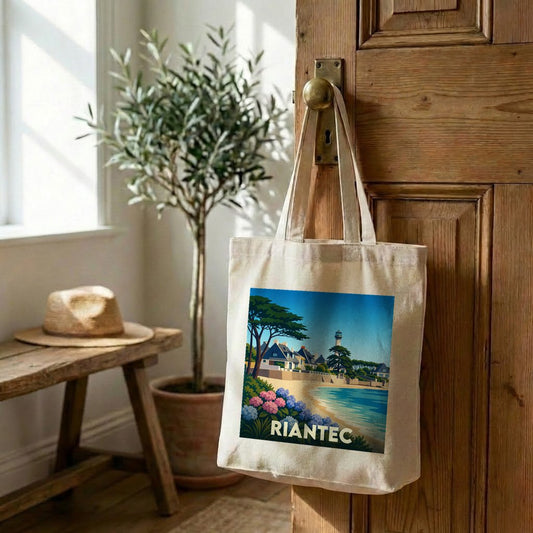 Tote bag souvenir de la ville de Riantec avec une illustration stylisée du littoral.