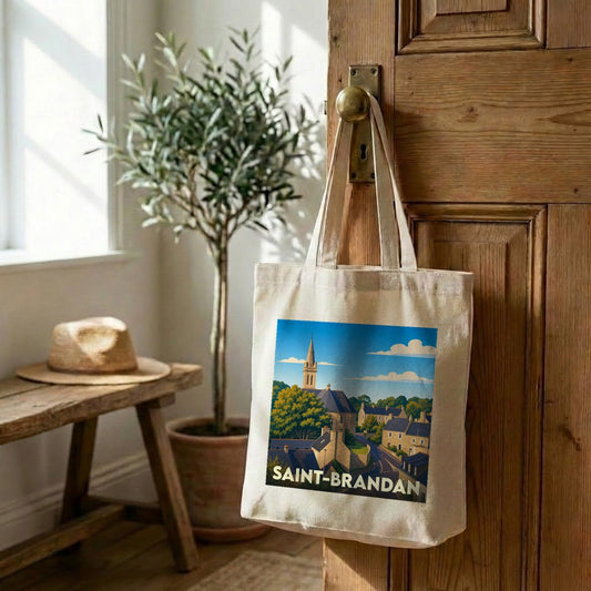 Tote bag souvenir de la ville de Saint-Brandan avec une illustration stylisée.