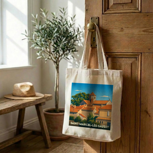 Tote bag souvenir de la ville de Saint-Marcel-lès-Sauzet avec une illustration stylisée.