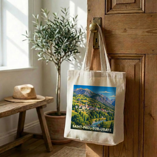 Tote bag souvenir de la ville de Saint-Paul-sur-Ubaye avec une illustration de paysage de montagne.