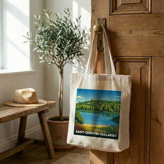 Tote bag souvenir de la ville de Saint-Quentin-Fallavier avec une illustration paysagère stylisée.
