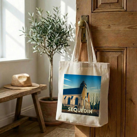Tote bag souvenir de la ville de Sequedin avec une illustration stylisée de son église.