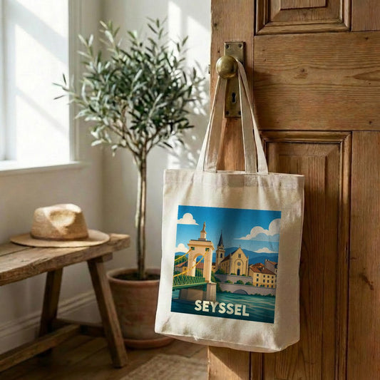 Tote bag souvenir de la ville de Seyssel avec une illustration stylisée de son pont et de son église.