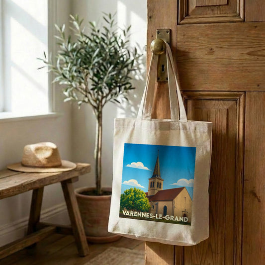 Tote bag souvenir de la ville de Varennes-le-Grand avec une illustration stylisée d'une église.