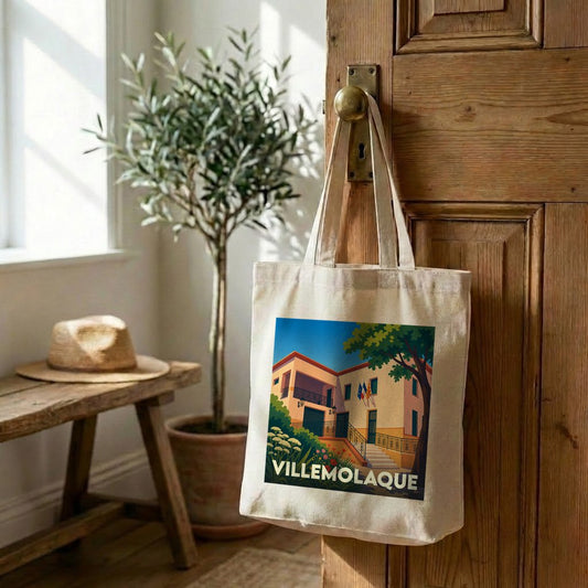 Tote bag souvenir de la ville de Villemolaque avec une illustration stylisée.