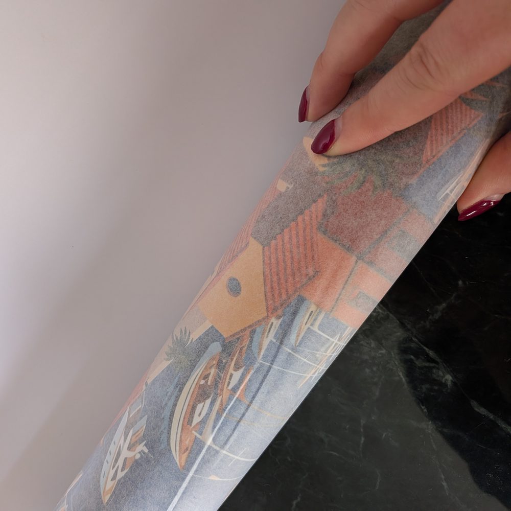 Étape 3 — on enroule dans du papier de soie